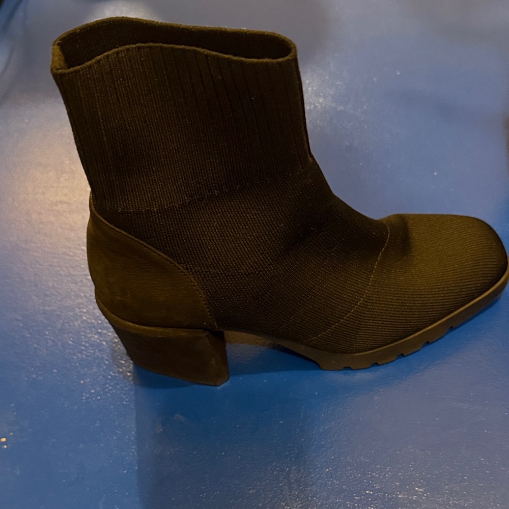 Eileen Fisher Spell Black Heeled Boots